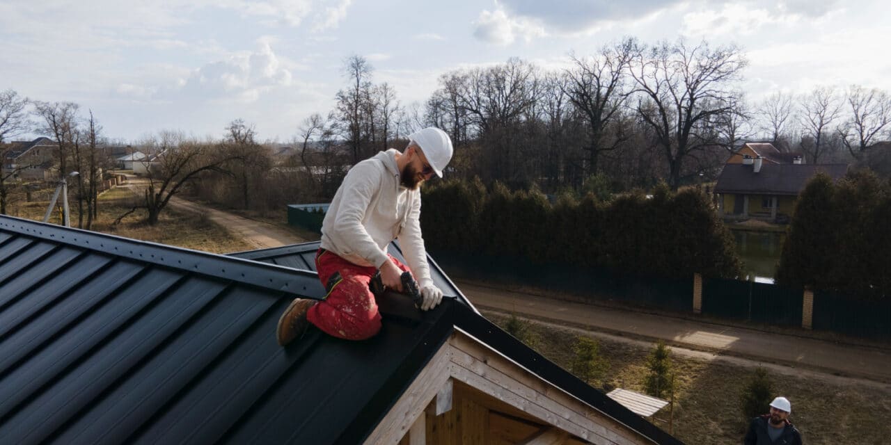 How to Clean a Shingle Roof?